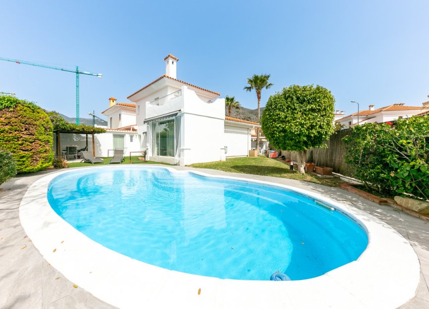 Resale - House - Detached Villa - Fuengirola - Fuengirola Centro