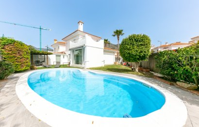 Resale - House - Detached Villa - Fuengirola - Fuengirola Centro