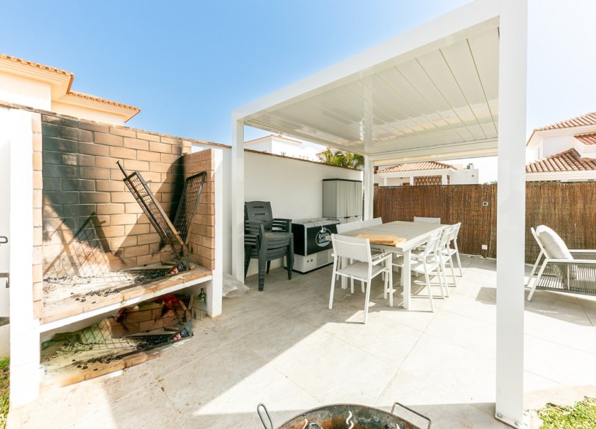 Resale - House - Detached Villa - Fuengirola - Fuengirola Centro