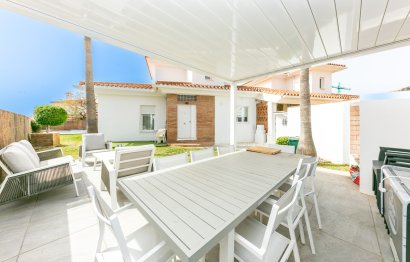 Resale - House - Detached Villa - Fuengirola - Fuengirola Centro