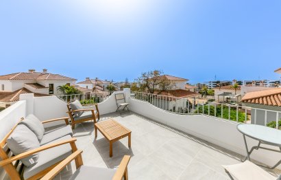 Resale - House - Detached Villa - Fuengirola - Fuengirola Centro