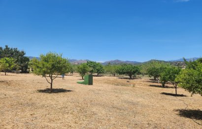 Resale - Plot - Land - Estepona - Estepona Centro