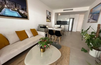 Resale - Apartment - Ground Floor Apartment - Estepona - Estepona Centro