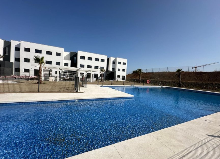 Resale - Apartment - Ground Floor Apartment - Estepona - Estepona Centro