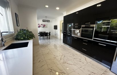 Resale - House - Detached Villa - Benalmádena - Torremuelle