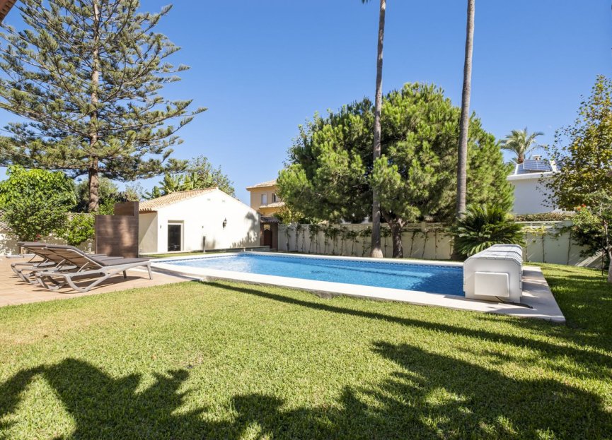 Resale - House - Detached Villa - Mijas - La Cala De Mijas