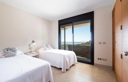 Resale - Apartment - Middle Floor Apartment - Marbella - Altos de los Monteros