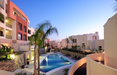 Resale - Apartment - Middle Floor Apartment - Marbella - Altos de los Monteros