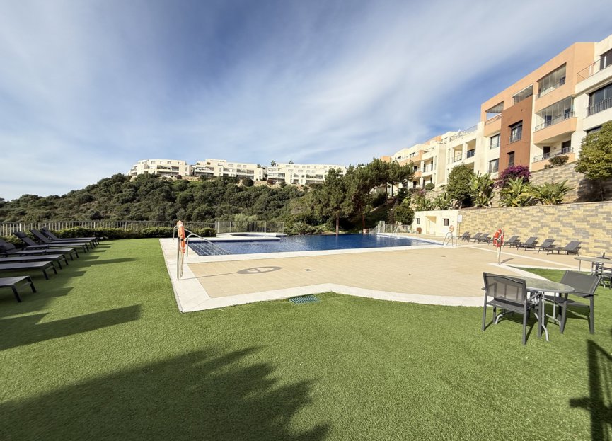 Resale - Apartment - Middle Floor Apartment - Marbella - Altos de los Monteros