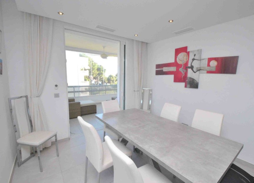 Resale - Apartment - Middle Floor Apartment - Marbella - Los Monteros