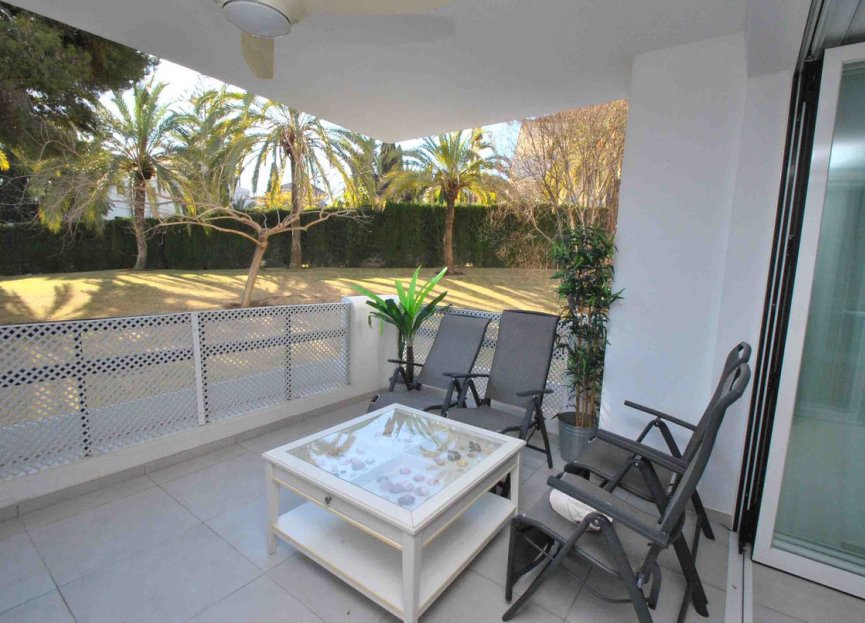 Resale - Apartment - Middle Floor Apartment - Marbella - Los Monteros