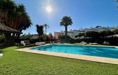 Resale - Apartment - Middle Floor Apartment - Estepona - Estepona Centro