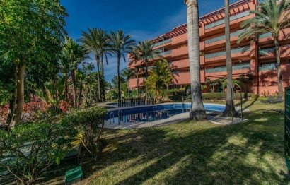 Resale - Apartment - Penthouse Duplex - Estepona - Estepona Centro