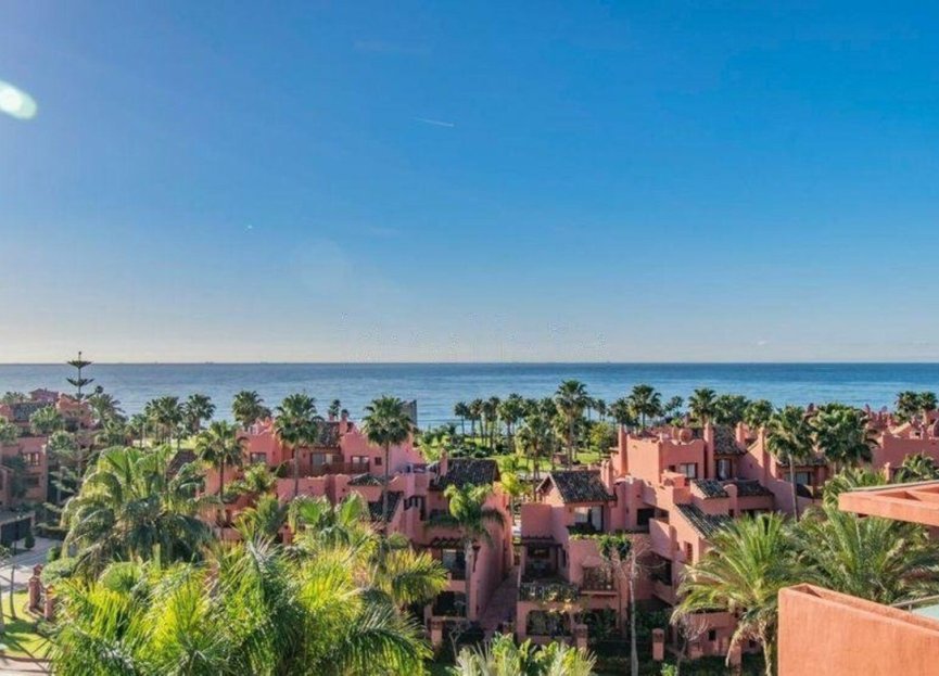 Resale - Apartment - Penthouse Duplex - Estepona - Estepona Centro