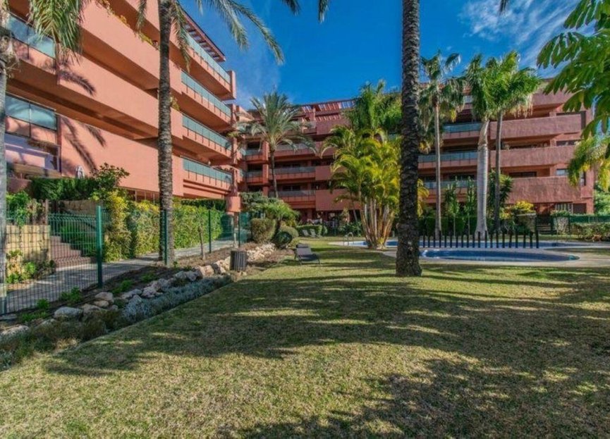 Resale - Apartment - Penthouse Duplex - Estepona - Estepona Centro