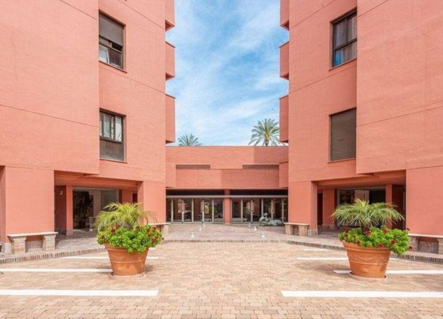 Resale - Apartment - Penthouse Duplex - Estepona - Estepona Centro