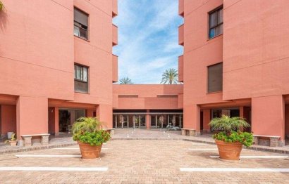 Resale - Apartment - Penthouse Duplex - Estepona - Estepona Centro