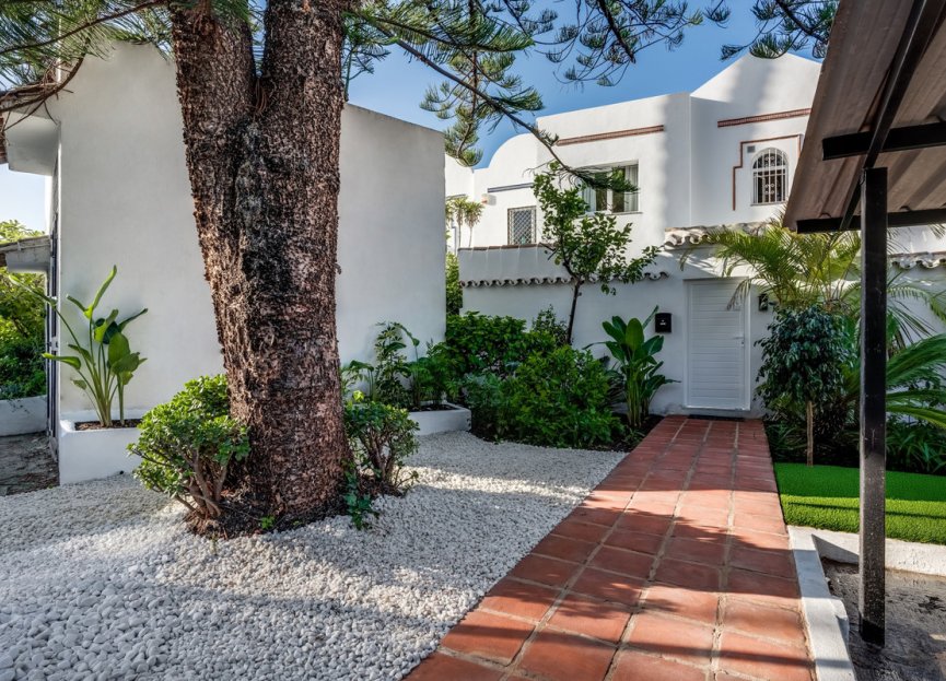 Resale - House - Townhouse - Marbella - Nueva Andalucia