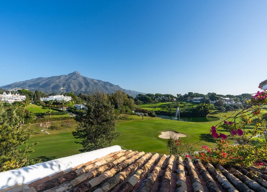 Resale - Apartment - Penthouse - Marbella - Nueva Andalucia