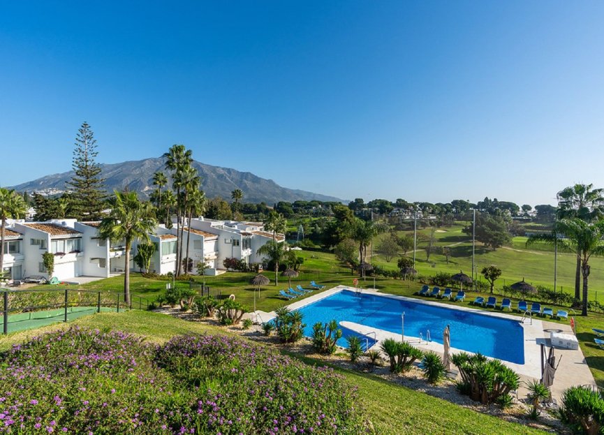 Resale - Apartment - Penthouse - Marbella - Nueva Andalucia