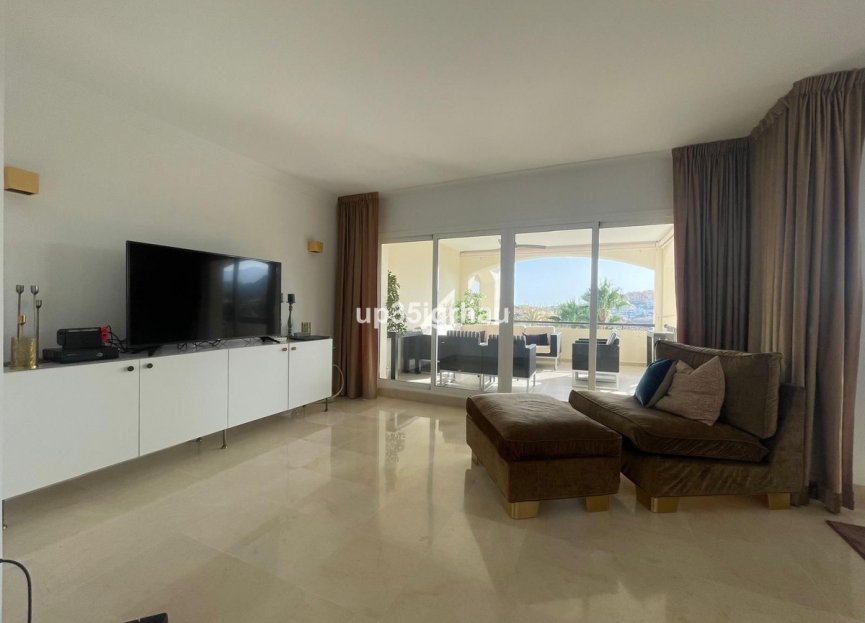 Resale - Apartment - Penthouse - Estepona - Selwo