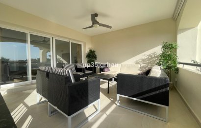 Resale - Apartment - Penthouse - Estepona - Selwo