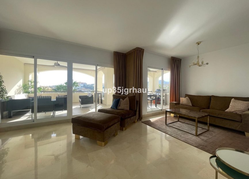 Resale - Apartment - Penthouse - Estepona - Selwo