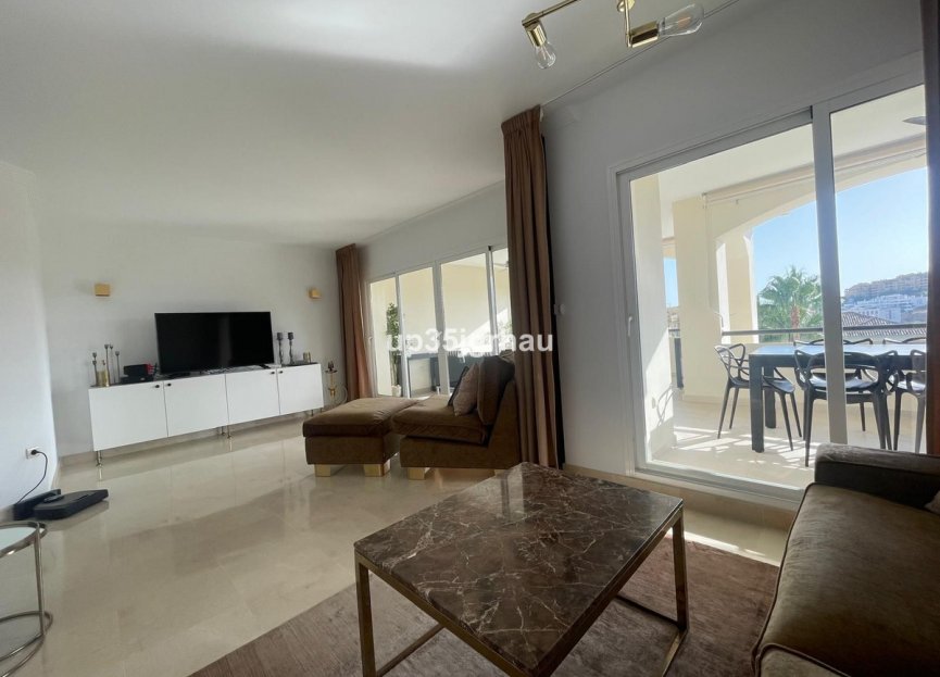 Resale - Apartment - Penthouse - Estepona - Selwo