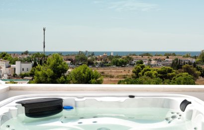 Resale - Apartment - Penthouse - Marbella - Nueva Andalucia