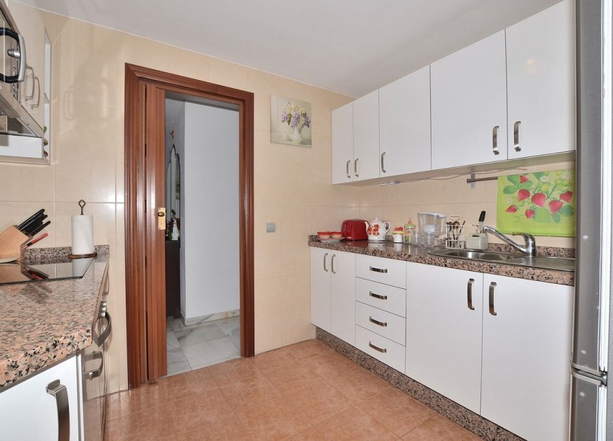 Resale - Apartment - Middle Floor Apartment - Fuengirola - Los Boliches