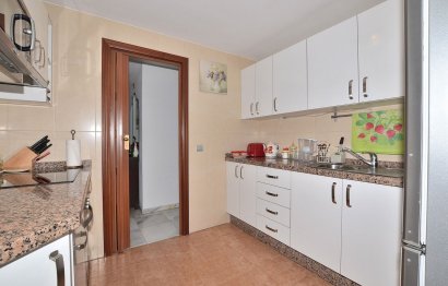 Resale - Apartment - Middle Floor Apartment - Fuengirola - Los Boliches