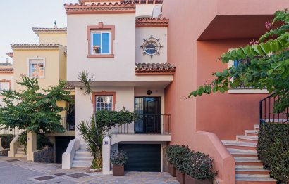 Resale - House - Townhouse - Estepona - Estepona Centro