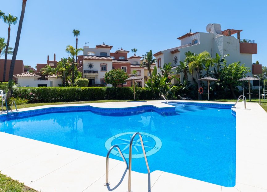 Resale - House - Townhouse - Estepona - Estepona Centro