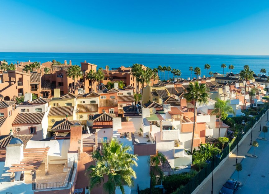 Resale - House - Townhouse - Estepona - Estepona Centro