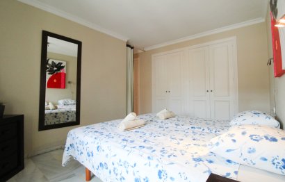 Resale - Apartment - Middle Floor Apartment - Marbella - Puerto Banús