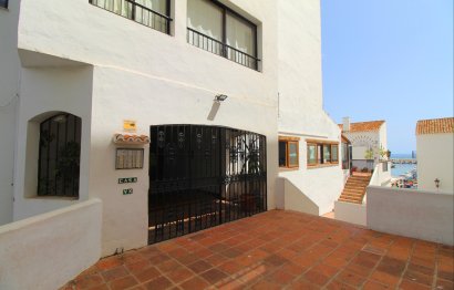 Resale - Apartment - Middle Floor Apartment - Marbella - Puerto Banús