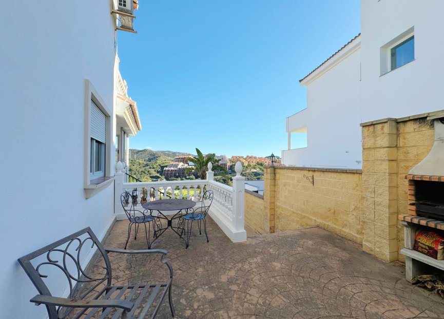 Resale - House - Detached Villa - Marbella - Elviria