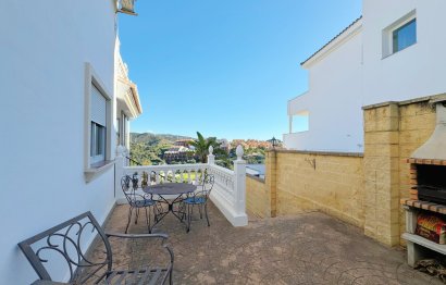 Reventa - House - Detached Villa - Marbella - Elviria