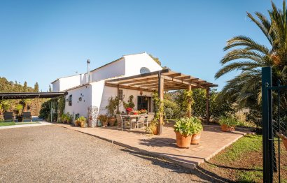 Resale - House - Finca - Cortijo - Estepona - Estepona Centro