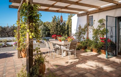 Resale - House - Finca - Cortijo - Estepona - Estepona Centro