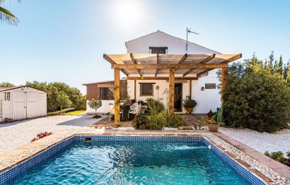 Resale - House - Finca - Cortijo - Estepona - Estepona Centro