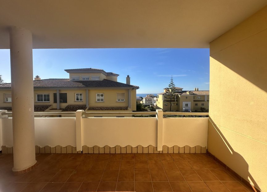 Resale - Apartment - Middle Floor Apartment - Marbella - Cabopino