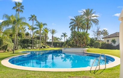 Resale - Apartment - Middle Floor Apartment - Marbella - Nueva Andalucia