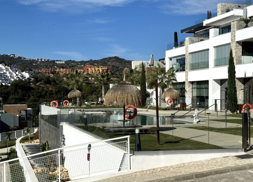 Resale - Apartment - Ground Floor Apartment - Marbella - Cabopino