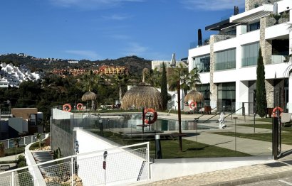 Resale - Apartment - Ground Floor Apartment - Marbella - Cabopino