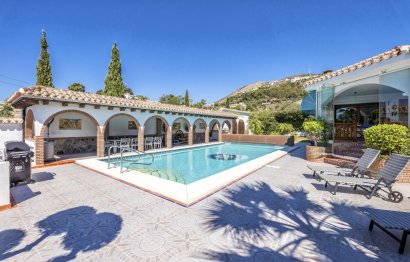 Reventa - House - Detached Villa - Benalmádena - Benalmadena Costa