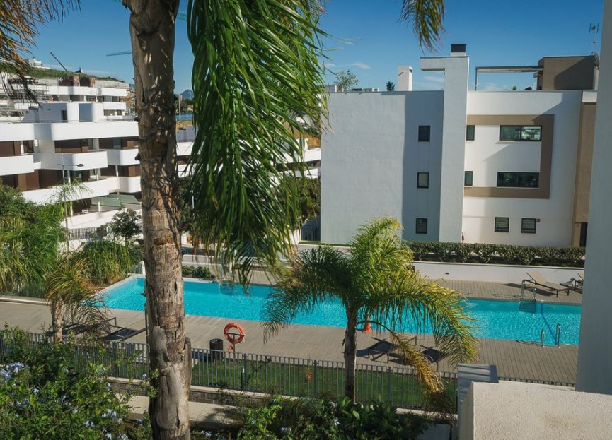 Resale - Apartment - Middle Floor Apartment - Estepona - Estepona Centro