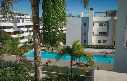 Resale - Apartment - Middle Floor Apartment - Estepona - Estepona Centro