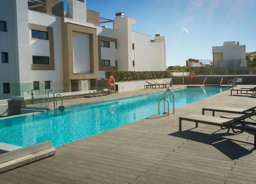 Resale - Apartment - Middle Floor Apartment - Estepona - Estepona Centro