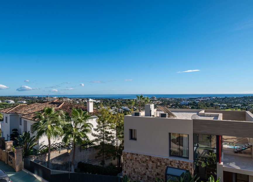 Resale - Apartment - Middle Floor Apartment - Marbella - Nueva Andalucia